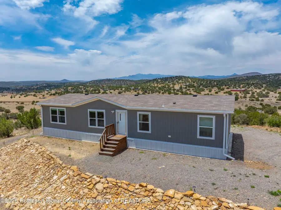 111 La Cumbre, Capitan, NM 88316 - #3