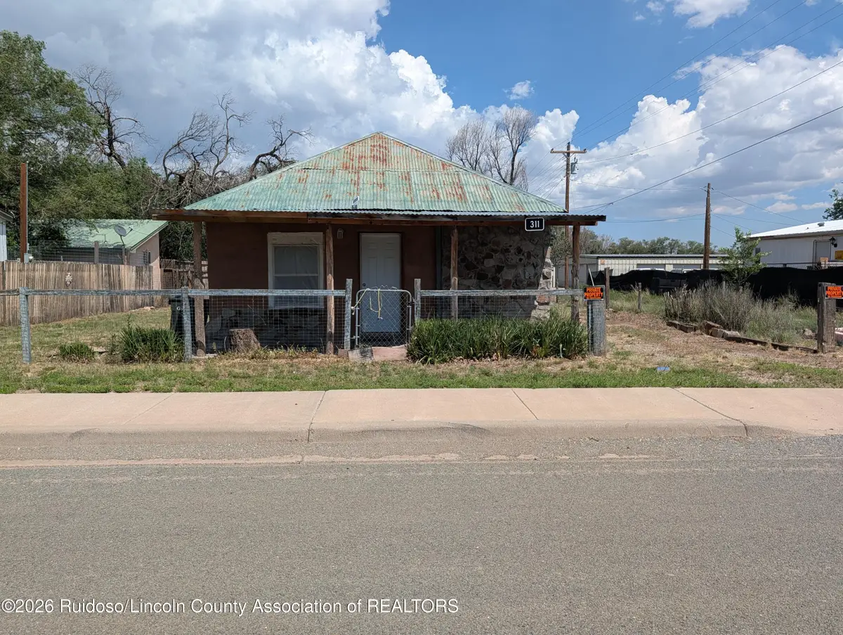 311 S Nogal Avenue, Capitan, NM 88316 - #1