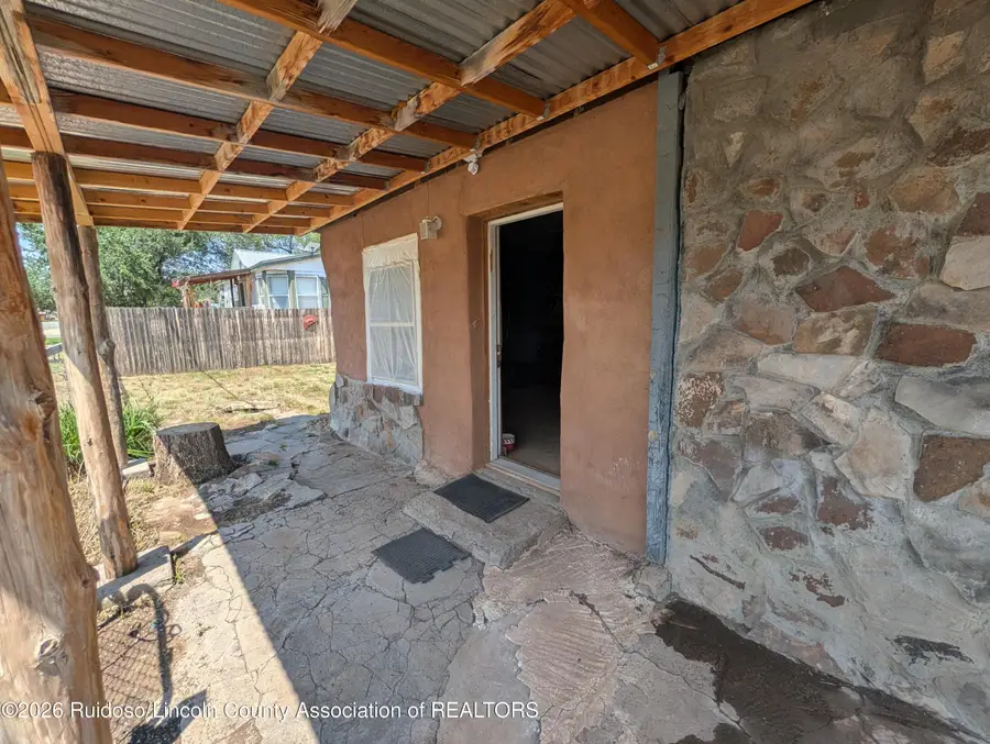 311 S Nogal Avenue, Capitan, NM 88316 - #3