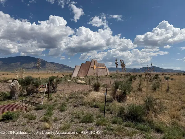 109 Posum Trail, Carrizozo, NM 88301