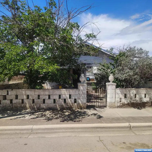 409 E 5th Street, Lordsburg, NM 88045-2033