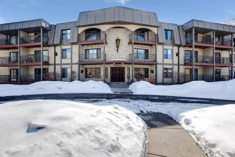 2200 Nevada Avenue S #211, Saint Louis Park, MN 55426 - #2