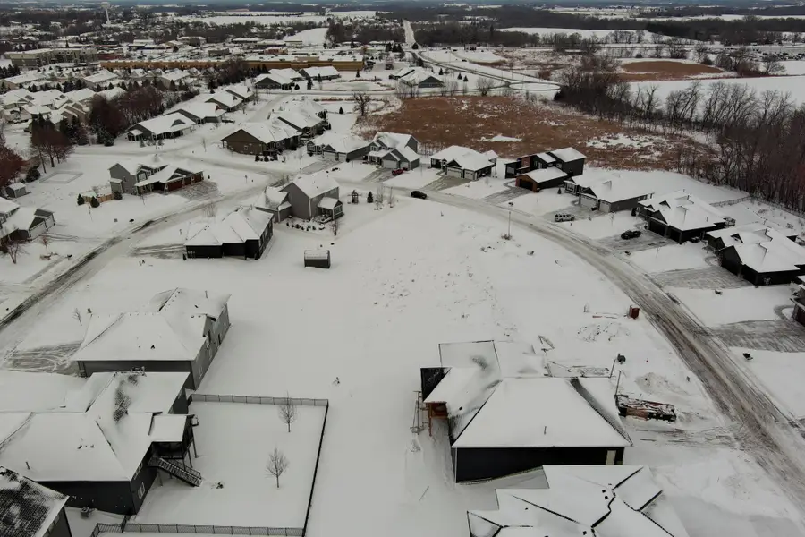 606 Summer Avenue Se, New Prague, MN 56071 - #3