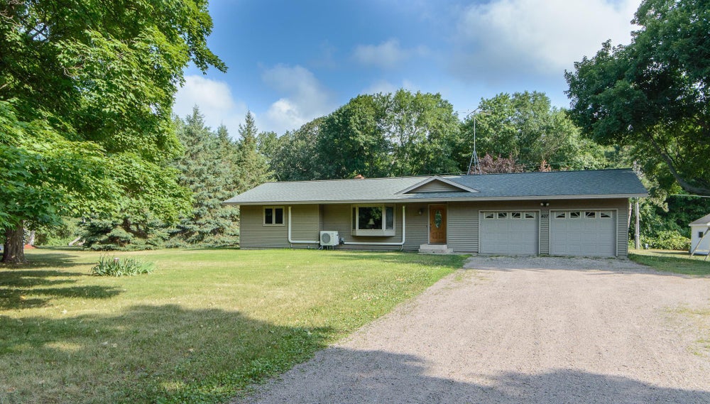 407 5 1/2 Street Ne, Saint Stephen, MN 56375 BHGRE