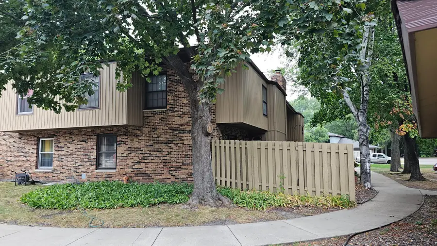 2407 Unity Avenue N, Golden Valley, MN 55422 - Image #3