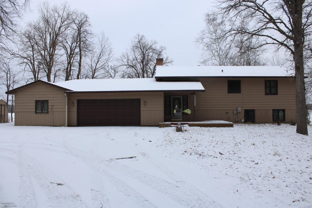 1944 Island View Drive Ne, Bemidji, MN 56601 BHGRE