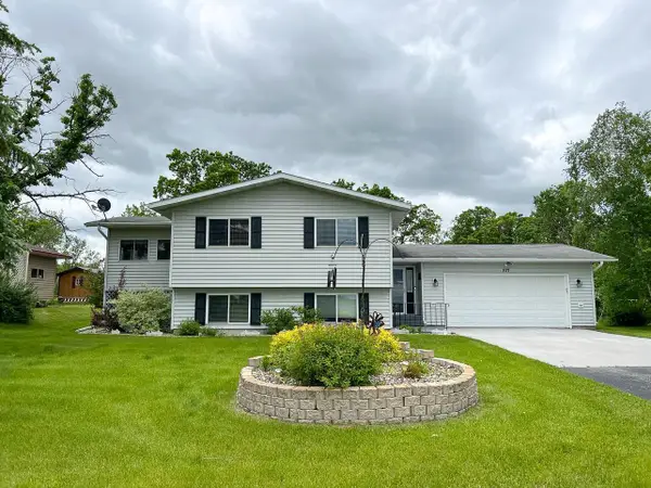 107 Harding Street S, Karlstad, MN 56732