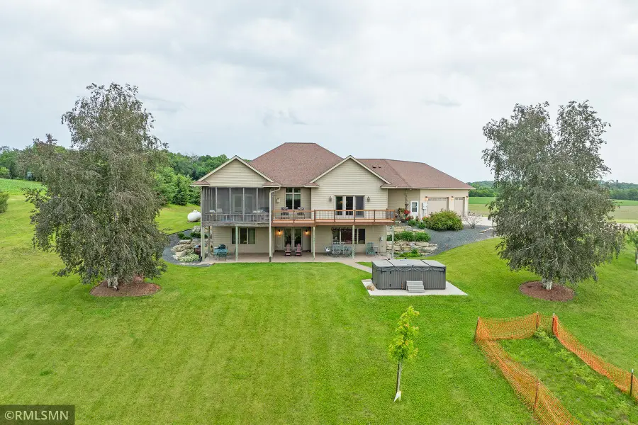 62997 430th Avenue, Mazeppa, MN 55956 - #2