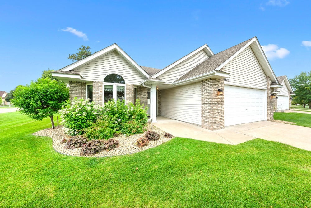 1436 132nd Avenue Nw, Coon Rapids, MN 55448 BHGRE