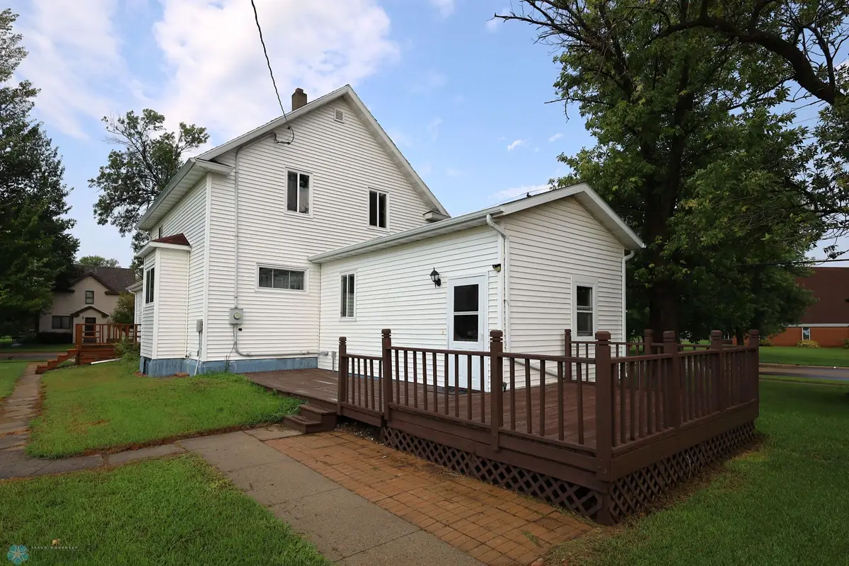 120 2nd Street Nw, Hillsboro, ND 58045 - #1