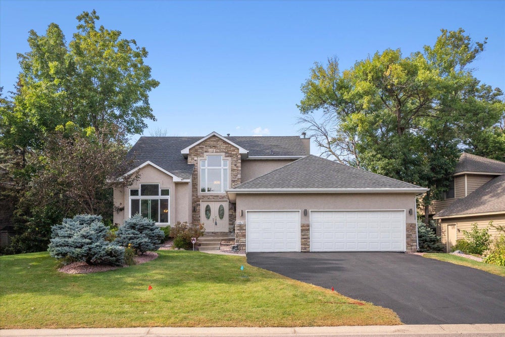 8825 Telford Crossing, Brooklyn Park, MN 55443 BHGRE