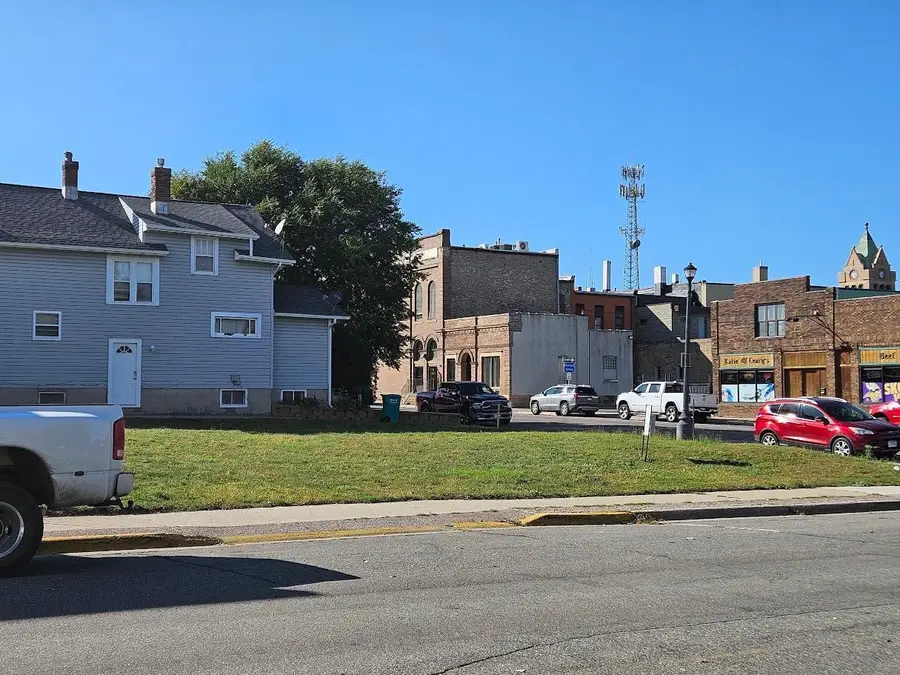 117 2nd Street Ne, Waseca, MN 56093 - #3