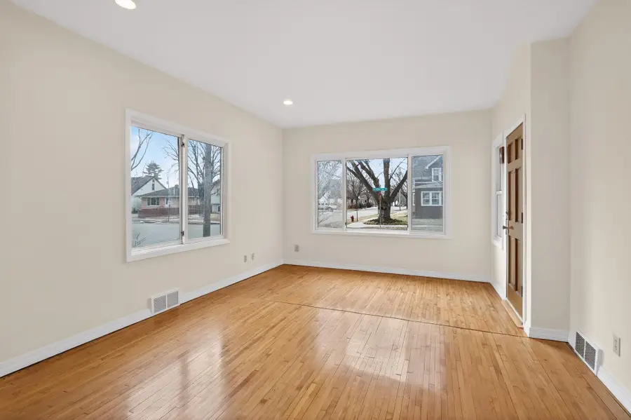 3900 Perry Avenue N, Robbinsdale, MN 55422 - #3