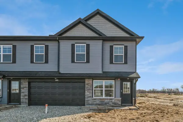 5185 Long Pointe Pass, Woodbury, MN 55129