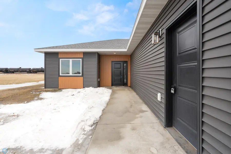 707 Blaine Street N, Colfax, ND 58018 - Image #3