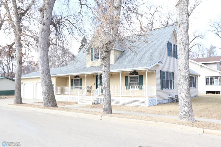 202 Cleveland Street, Enderlin, ND 58027 - Image #2