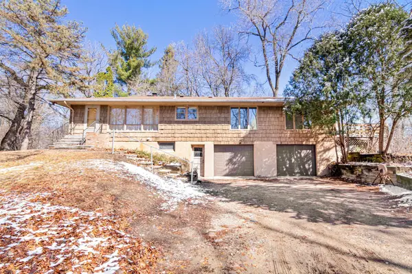 3337 Jidana Lane, Minnetonka, MN 55345