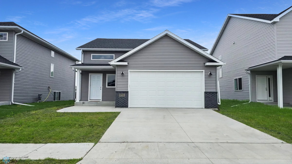 6730 70th Avenue S, Horace, ND 58047 - Image #1