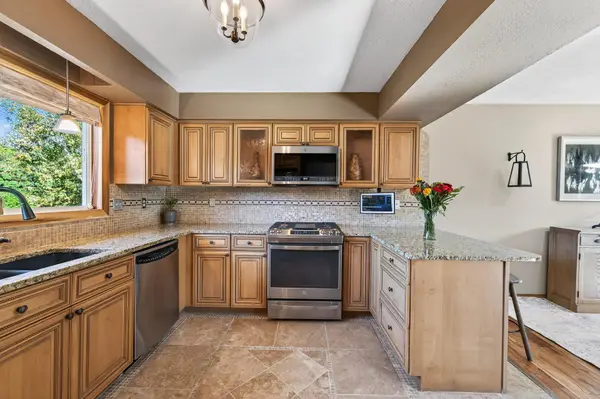 10243 Englewood Drive, Eden Prairie, MN 55347