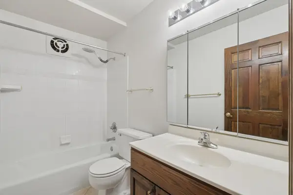 6730 Vernon Avenue S #201, Edina, MN 55436