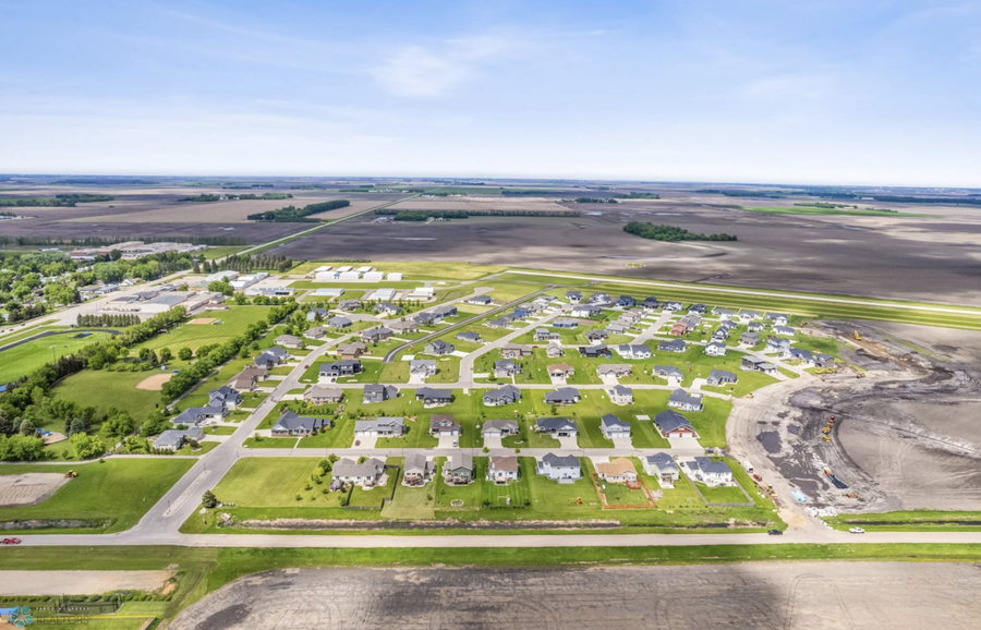 501 Prairie Parkway, Kindred, ND 58051 - Image #2