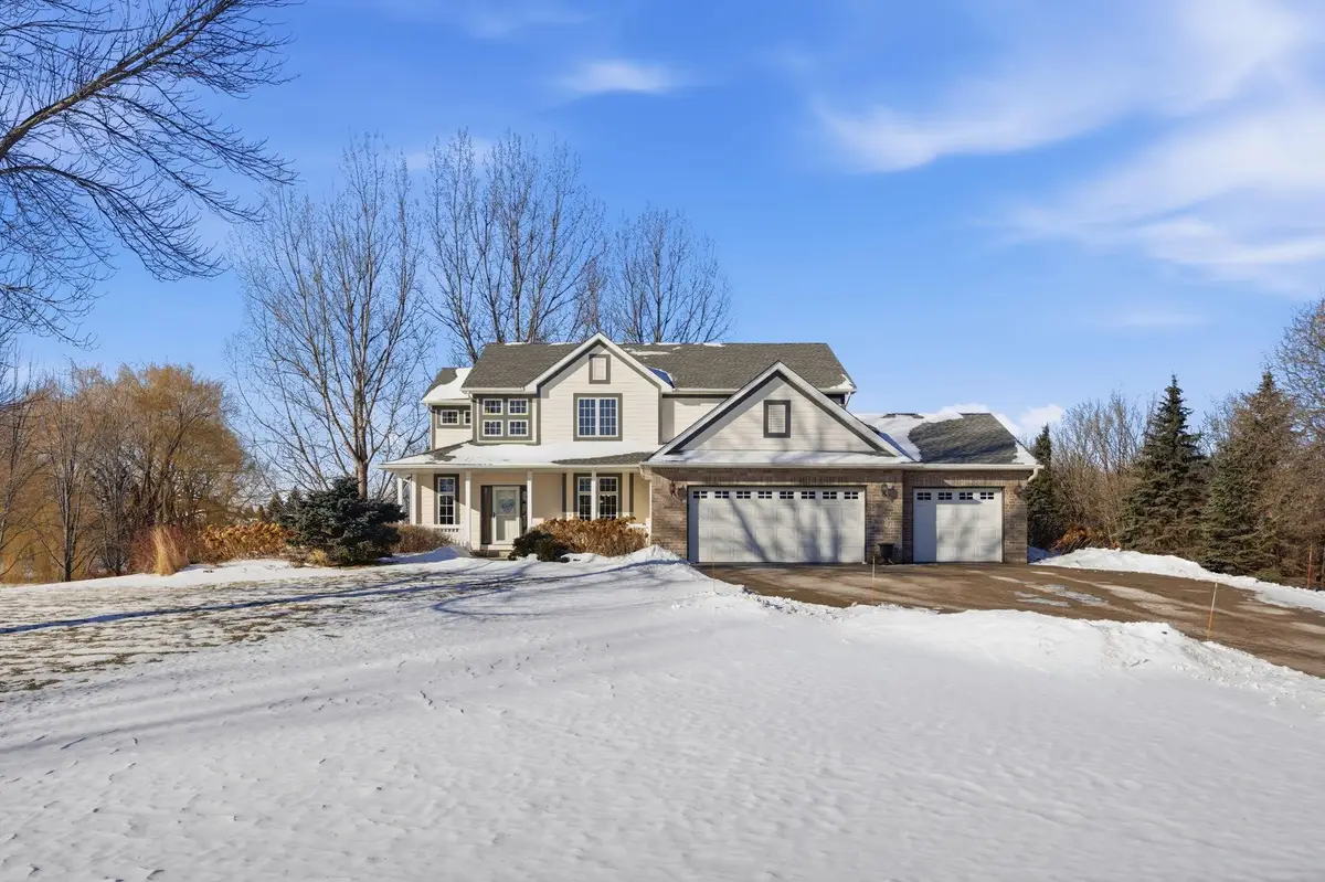 5135 Country Circle, Loretto, MN 55357 - #1