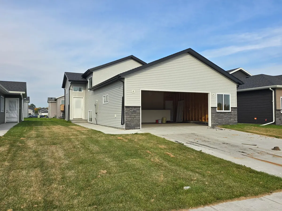 6577 Samuel Drive, Horace, ND 58047 - #1