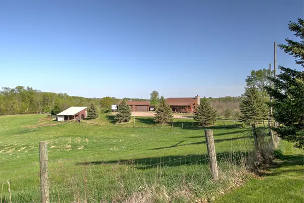 2200 405th Avenue Nw, Braham, MN 55006