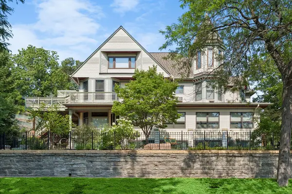 8 Bates Avenue, Saint Paul, MN 55106