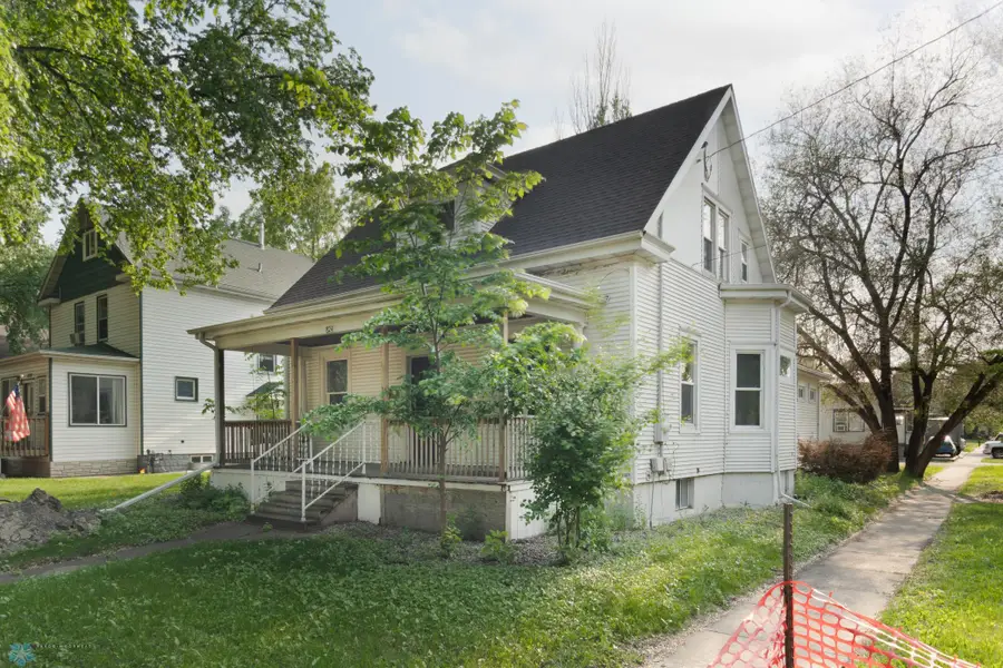 824 9th Street N, Fargo, ND 58102 - #3
