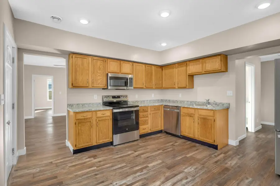 240 S Eagle Street, Belle Plaine, MN 56011 - Image #3