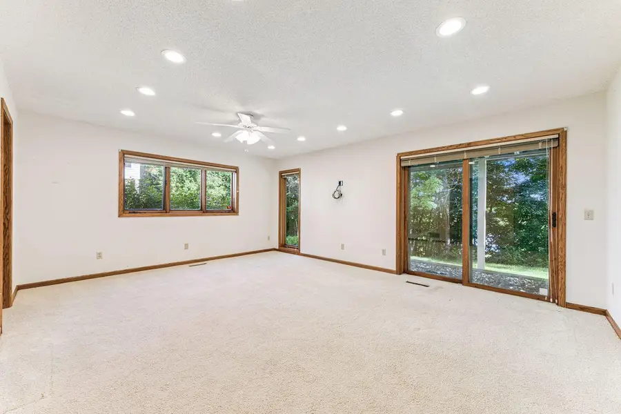 10752 Mount Curve Road, Eden Prairie, MN 55347 - Image #2