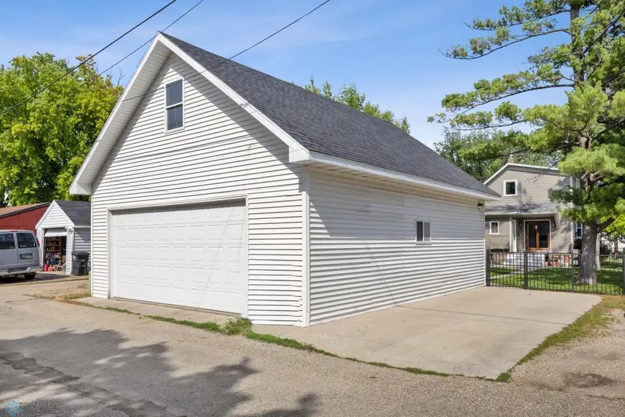 726 Oak Street N, Fargo, ND 58102 - Image #3
