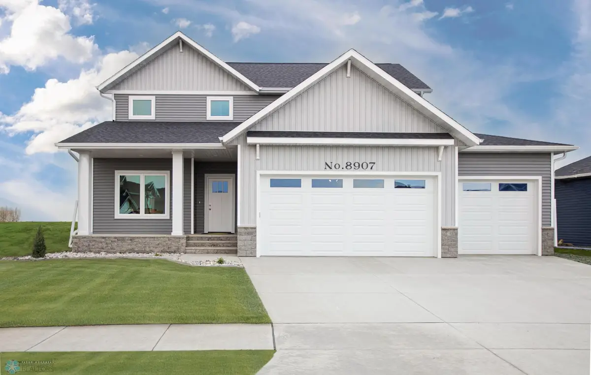 8907 Cottonwood Boulevard, Horace, ND 58047 - #1