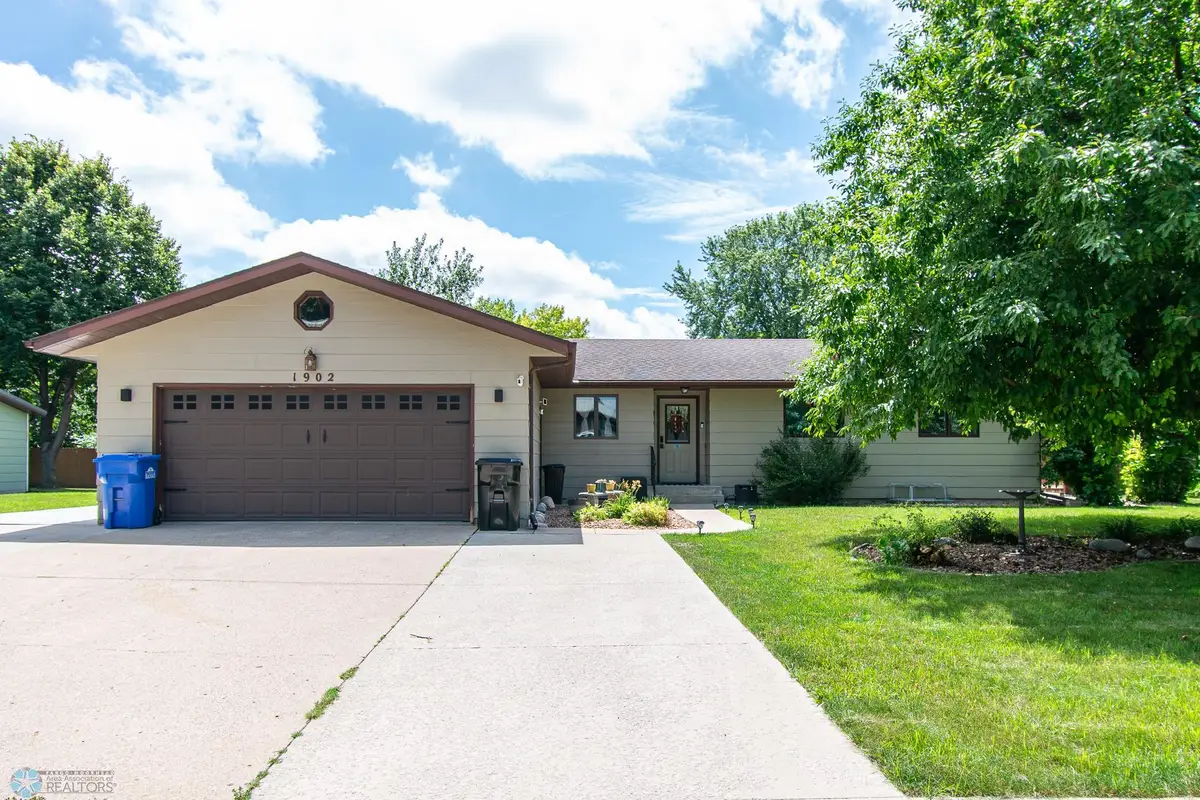 1902 23rd Avenue S, Fargo, ND 58103 - Image #1