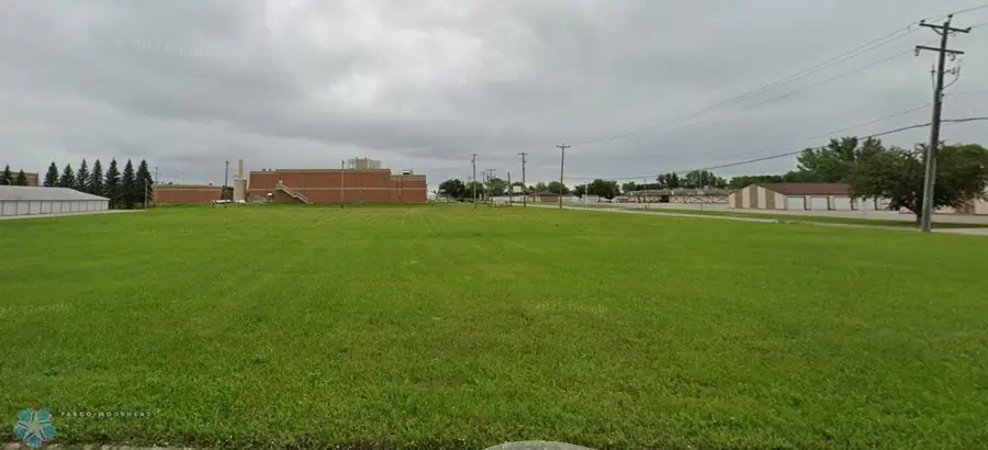 3216 Broadway N, Fargo, ND 58102 - #3