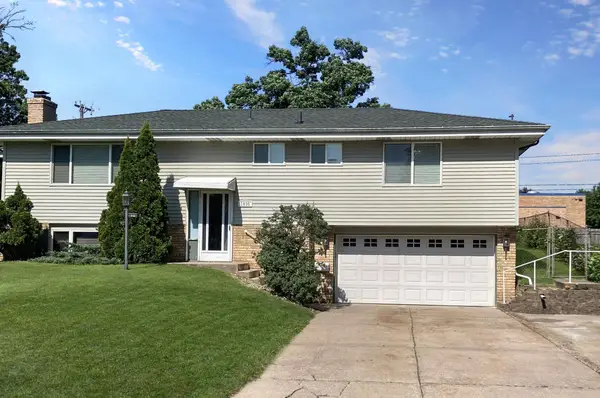 1630 Fairway Drive Ne, Columbia Heights, MN 55421