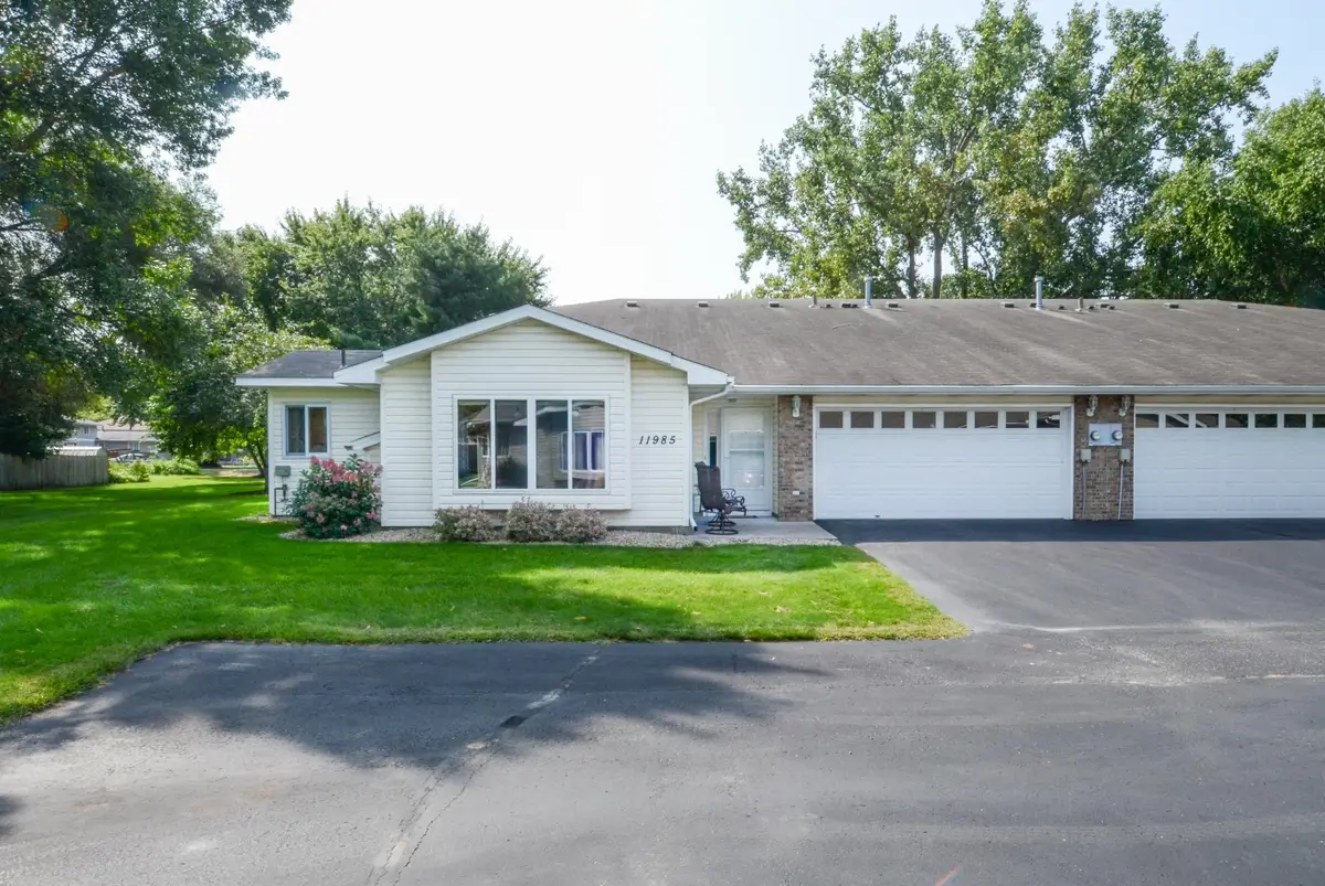 11985 Yellow Pine Street Nw, Coon Rapids, MN 55448 - #1