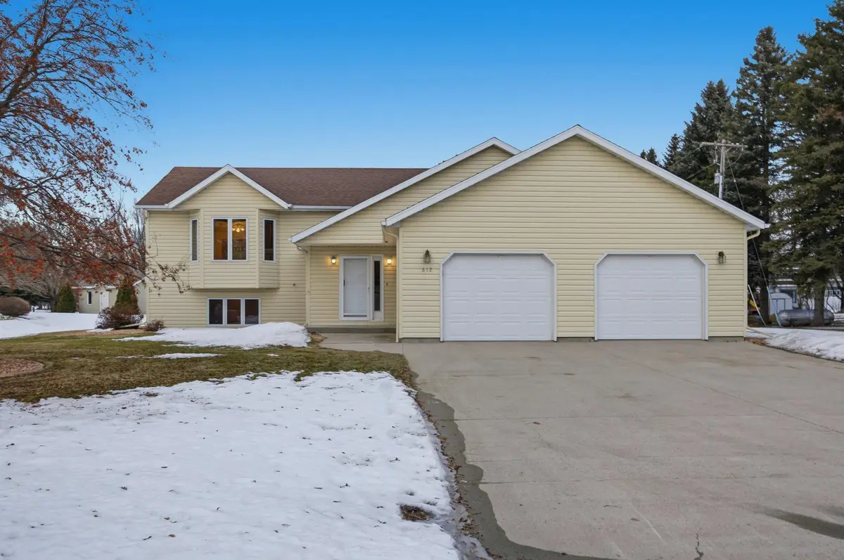 612 Fairway Drive, Casselton, ND 58012 - #1