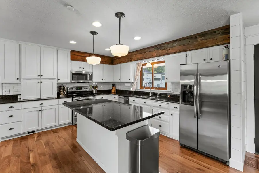 984 Boardwalk Court, Shoreview, MN 55126 - Image #3