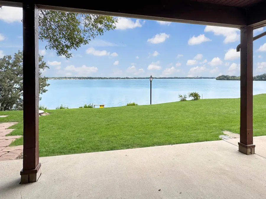 712 S Lake Hendricks Drive, White, SD 57276 - Image #3