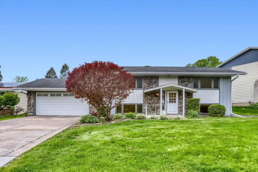 518 Rolls Road, New Brighton, MN 55112 - #2