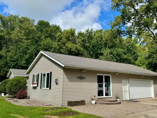 418 210th Avenue Se, Blomkest, MN 56216