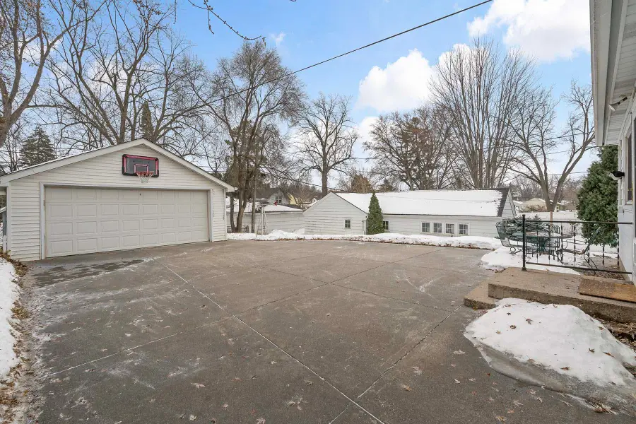 237 10th Avenue N, Hopkins, MN 55343 - #2