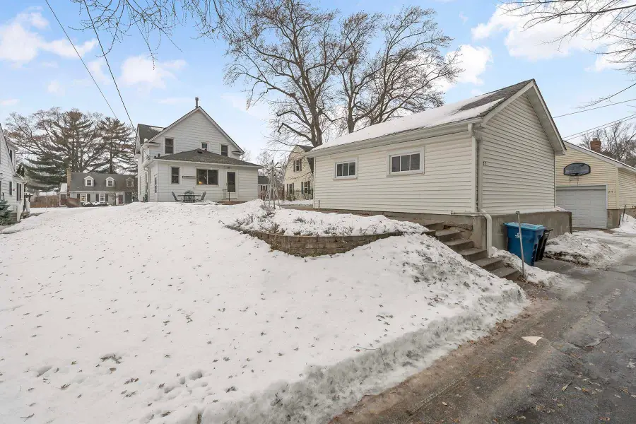 237 10th Avenue N, Hopkins, MN 55343 - #3