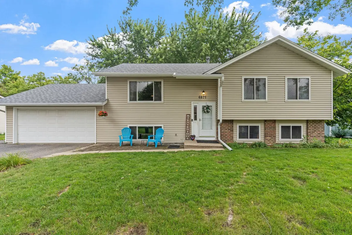 6871 Chaparral Lane, Chanhassen, MN 55317 - Image #1