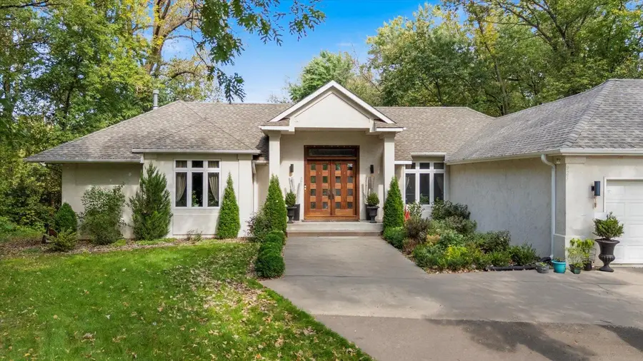 925 Cliff Road, Eagan, MN 55123 - #3