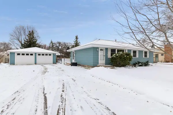 1321 Prairie Street, Chaska, MN 55318