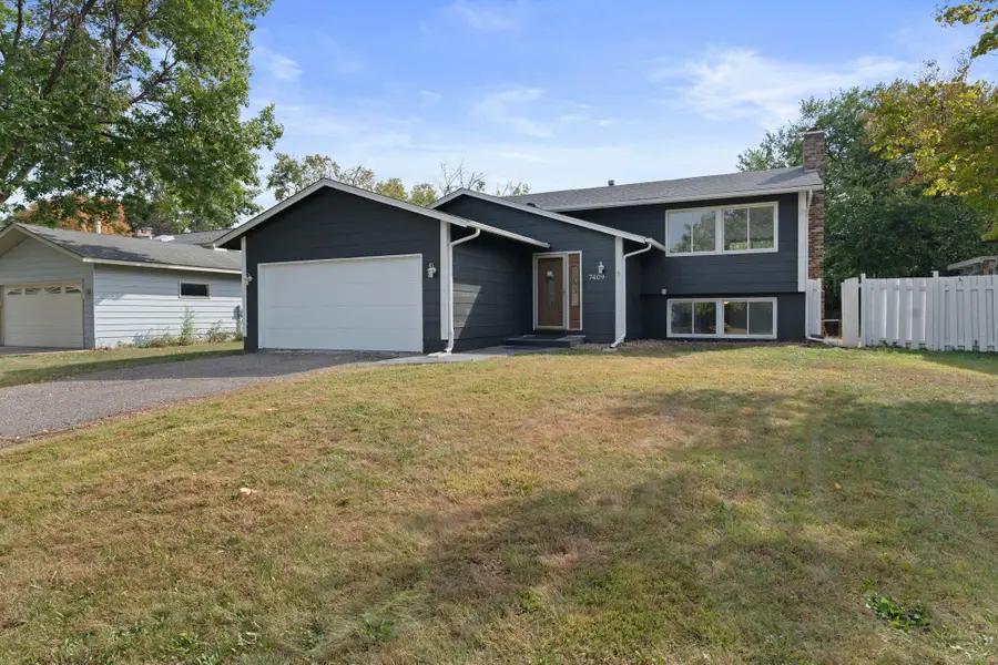 7409 74th Avenue N, Brooklyn Park, MN 55428 - Image #2