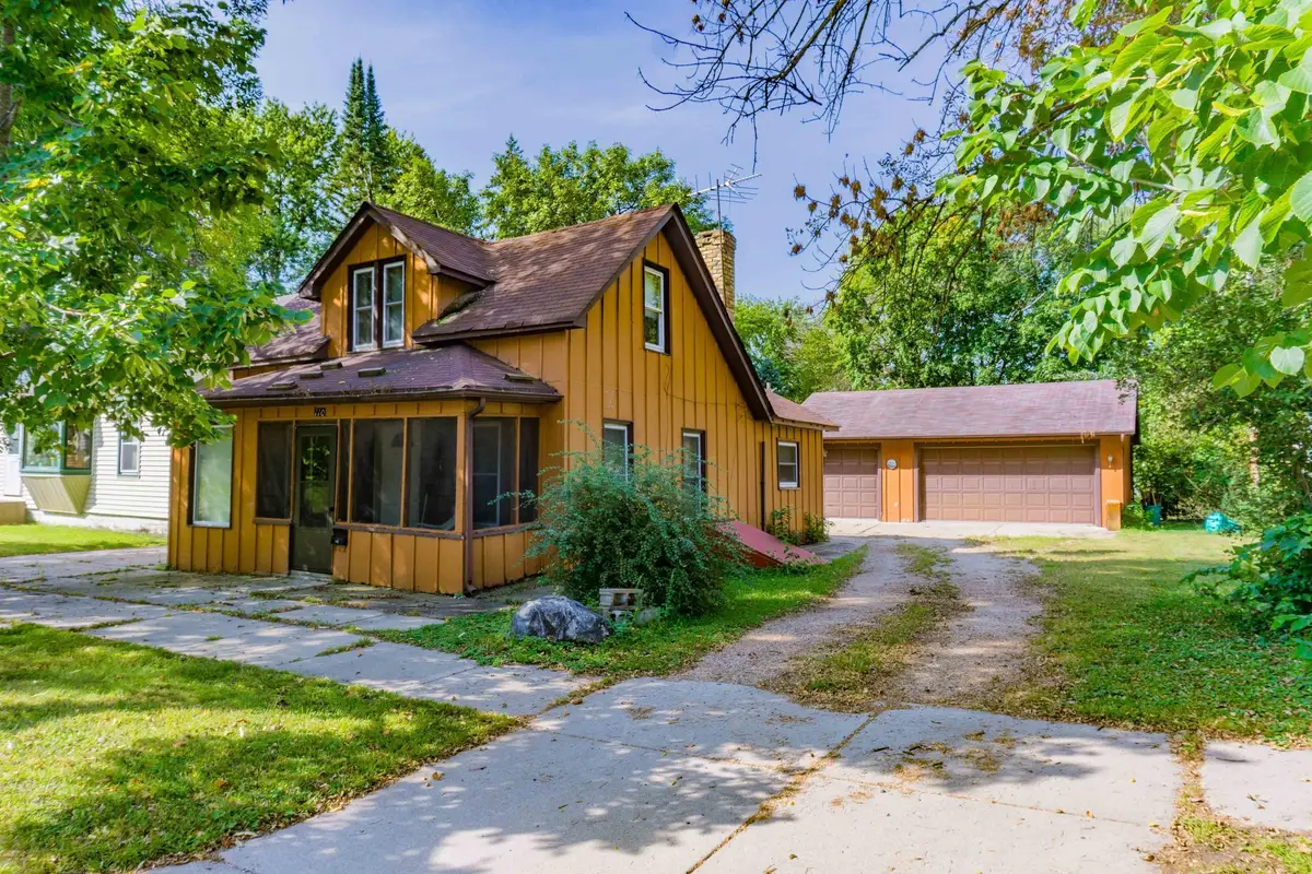 110 S Elm Street, Chaska, MN 55318 - Image #1